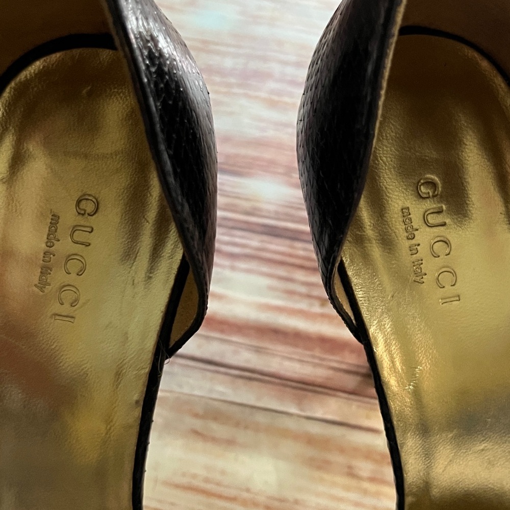 Gucci Black Lizzard Snakeskin Open Toe Heels with Gold Accent 8 1/2 B - Picture 3 of 14